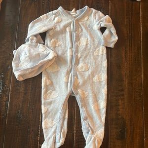 Baby Gap Cloud Footie pajamas with matching hat